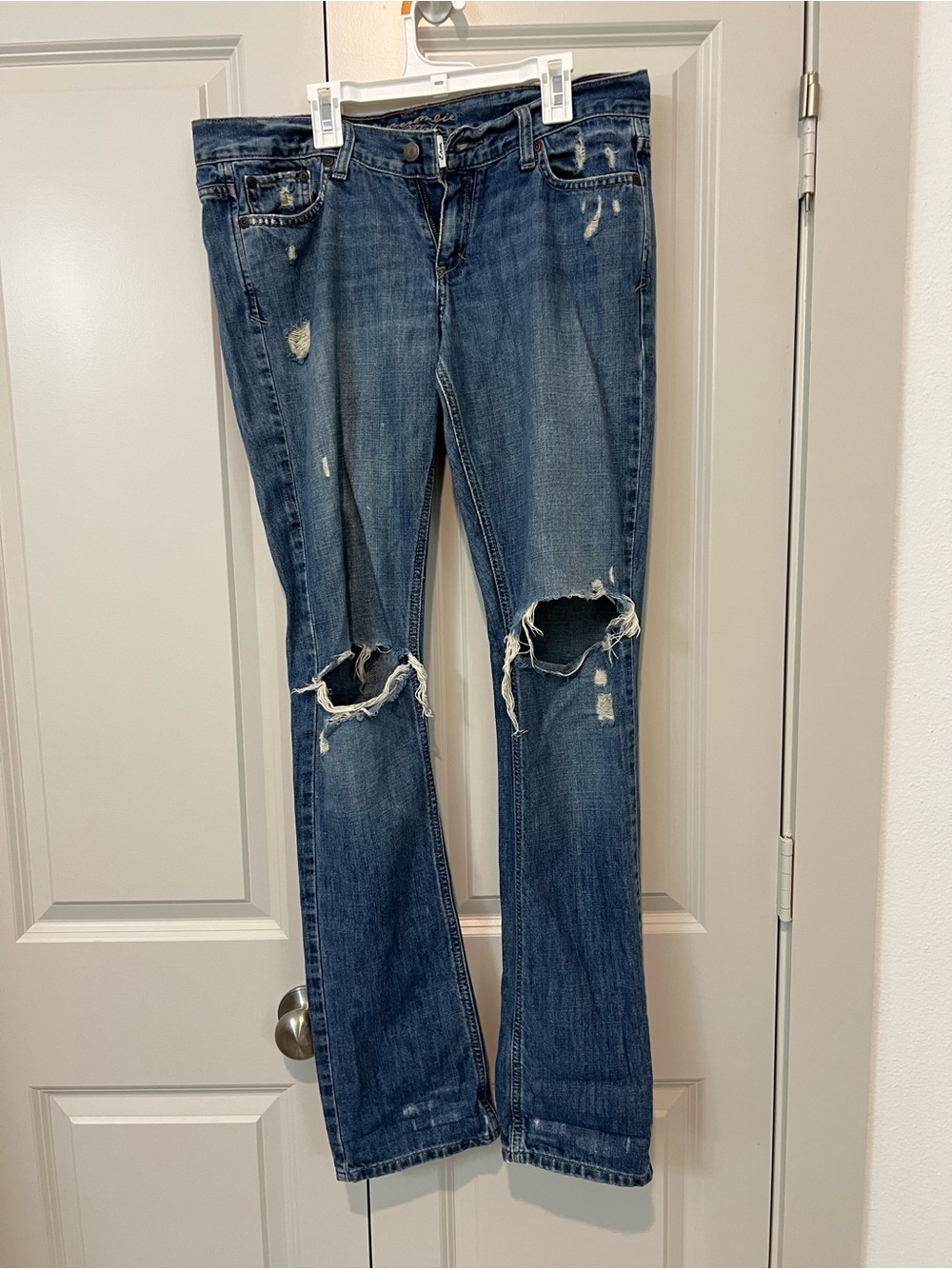 Abercrombie & Fitch Medium Blue Straight-Leg Distressed Jeans